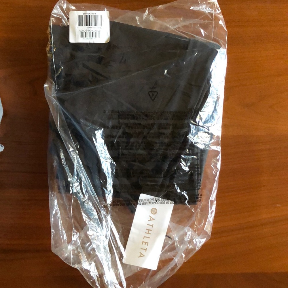 Athleta headlands hybrid trek jogger.